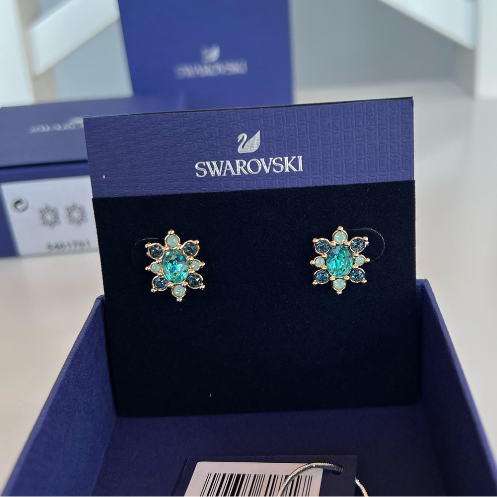 Swarovski Lucky Goddess Gold Studs Brand New